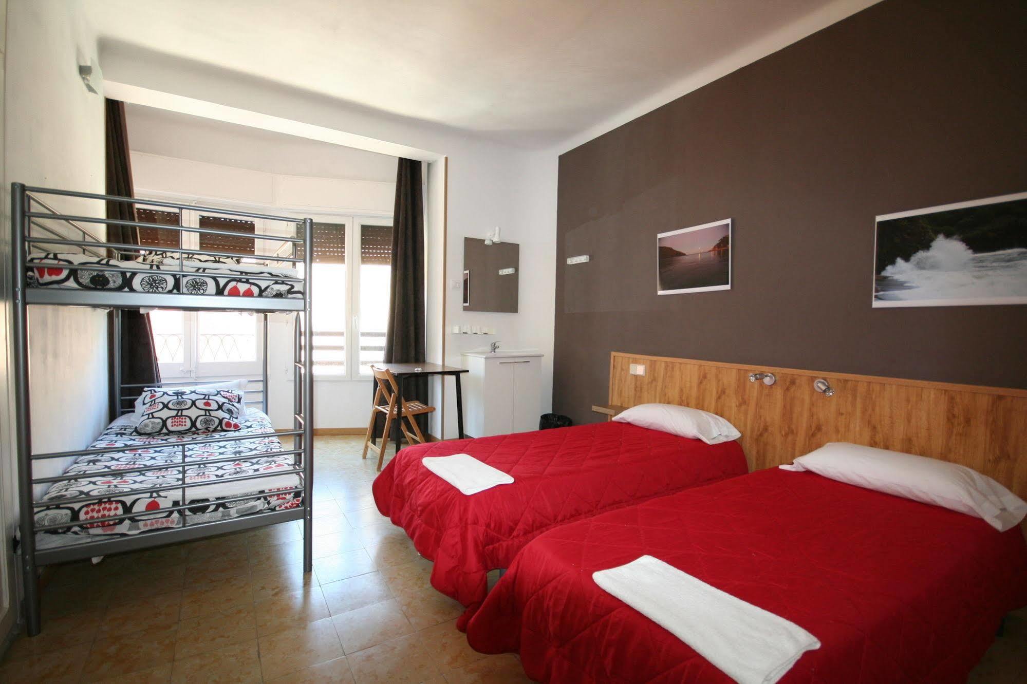 Hostal Juventus Порбоу Екстер'єр фото